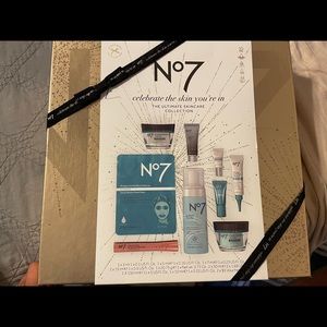No. 7 skincare set